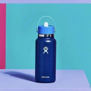 Hydro Flask 32oz Wide Mouth Flex Straw Water Bottle Winter Night